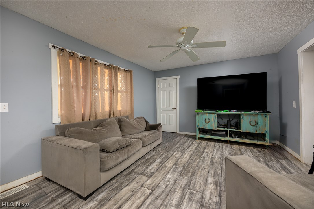 8200 Cutler Road SW Sherrodsville OH 44675