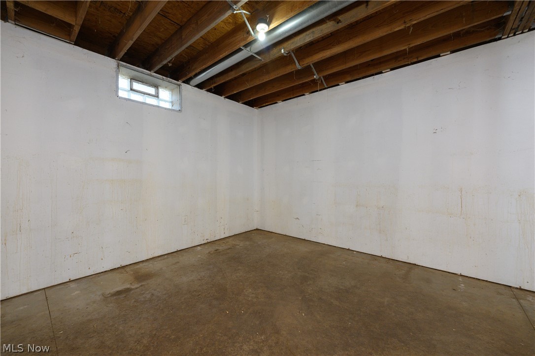 8200 Cutler Road SW Sherrodsville OH 44675