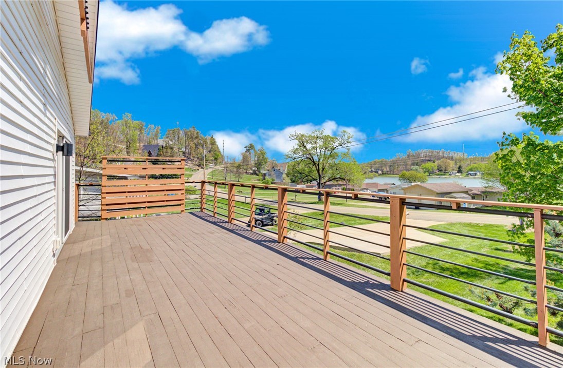 573 W Mohawk Drive Malvern OH 44644