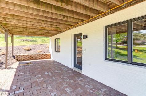 573 W Mohawk Drive Malvern OH 44644