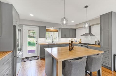 573 W Mohawk Drive Malvern OH 44644