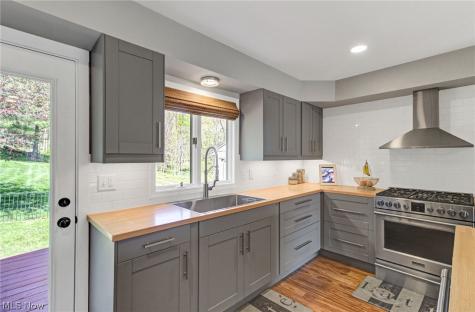 573 W Mohawk Drive Malvern OH 44644
