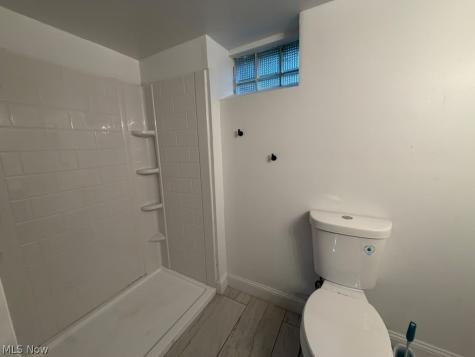3957 Strandhill Road Cleveland OH 44128