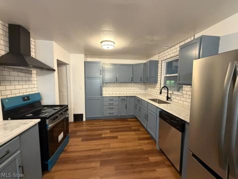 3957 Strandhill Road Cleveland OH 44128