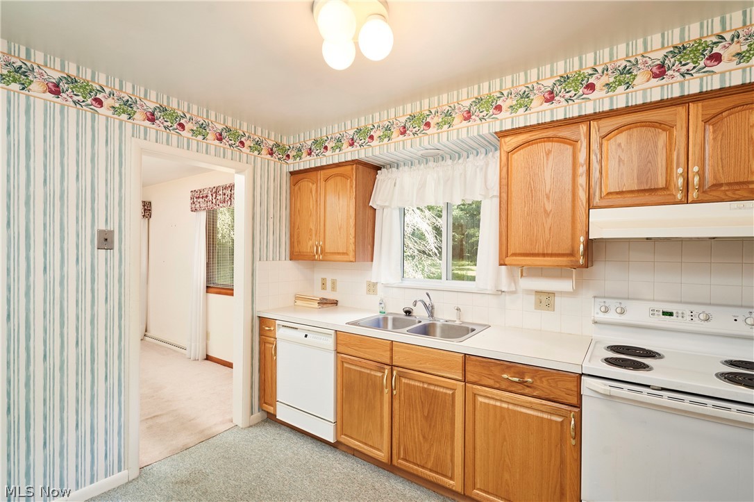 299 W Caston Road New Franklin OH 44319