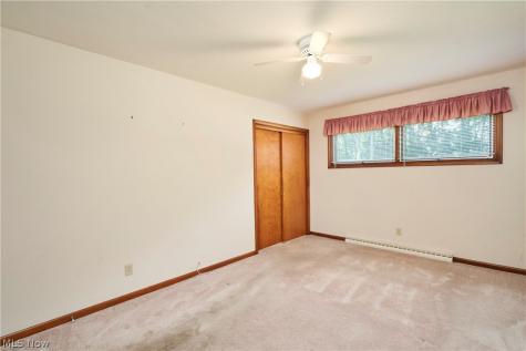 299 W Caston Road New Franklin OH 44319