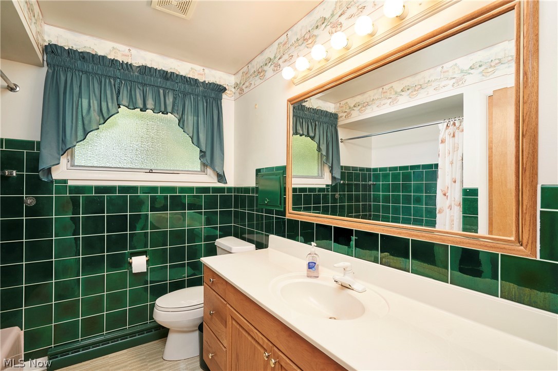 299 W Caston Road New Franklin OH 44319