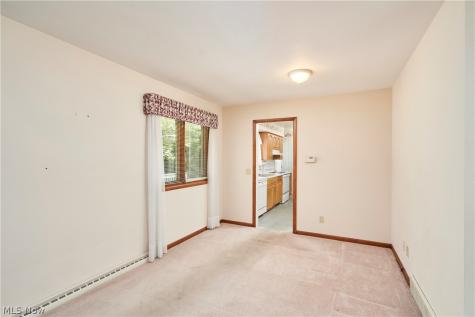 299 W Caston Road New Franklin OH 44319
