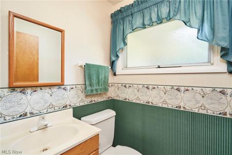 299 W Caston Road New Franklin OH 44319