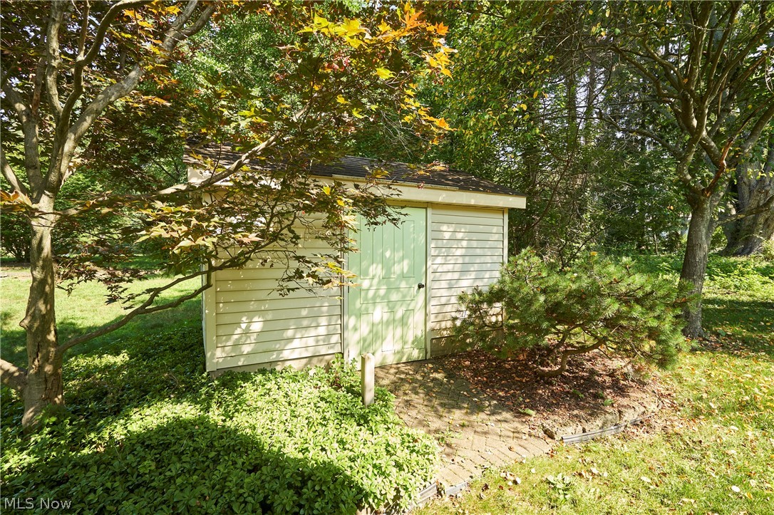 299 W Caston Road New Franklin OH 44319