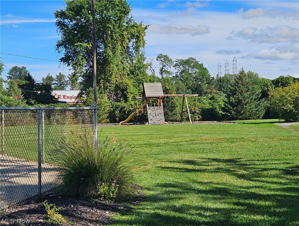 425 Bridle Lane Berea OH 44017