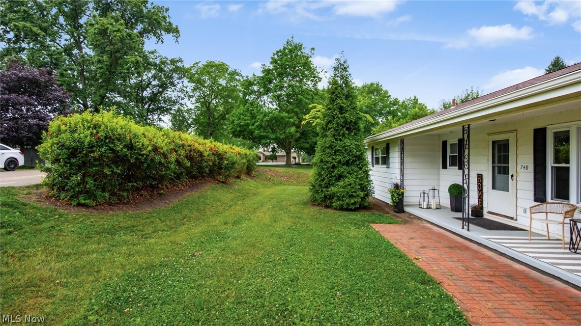 748 Ridgewood Drive Coshocton OH 43812