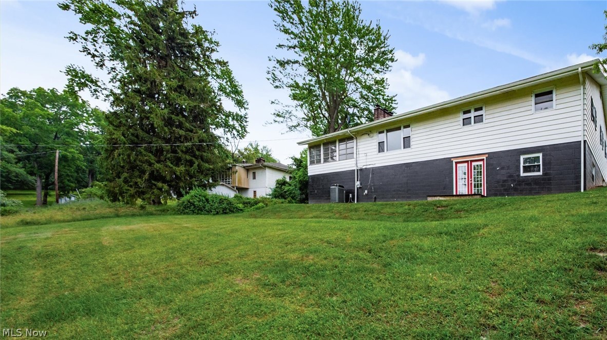 748 Ridgewood Drive Coshocton OH 43812