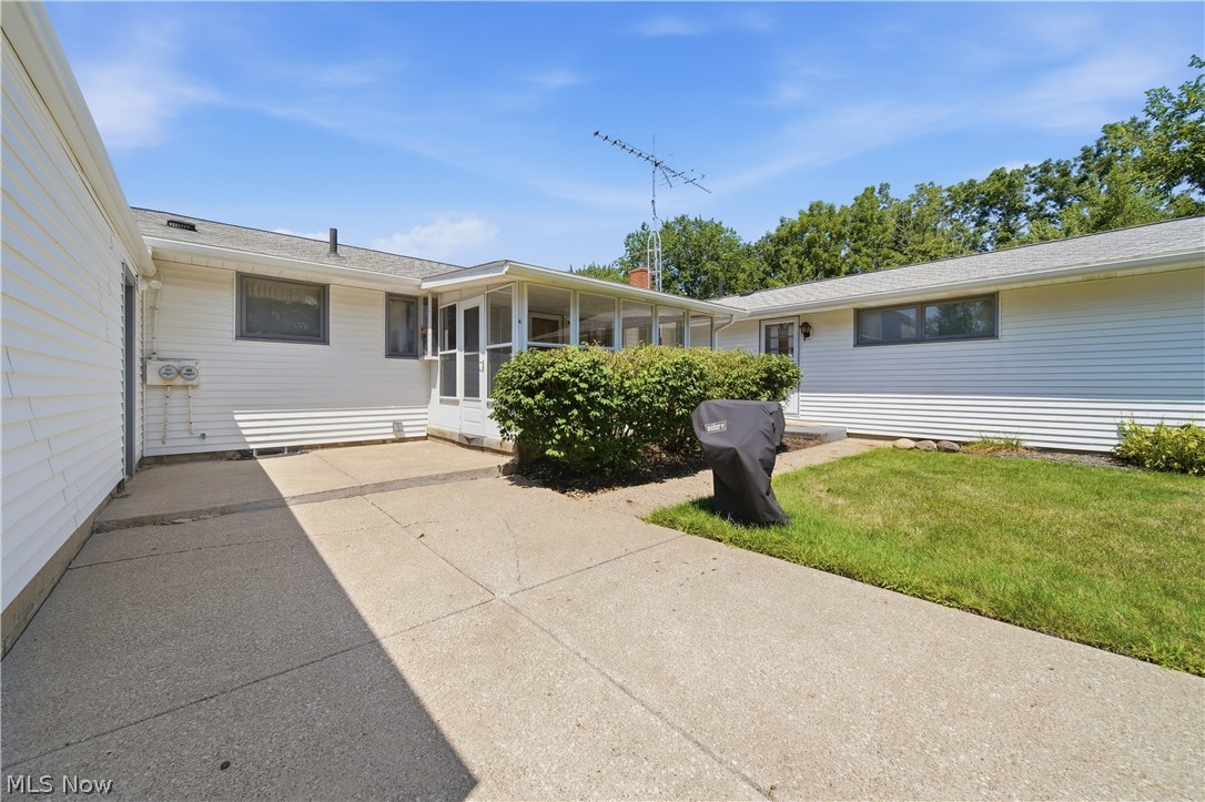 3304 Beverly Avenue NE Canton OH 44714