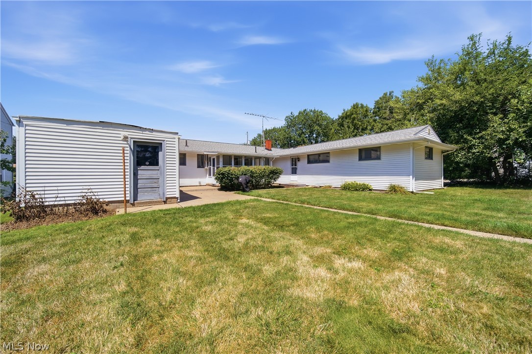 3304 Beverly Avenue NE Canton OH 44714