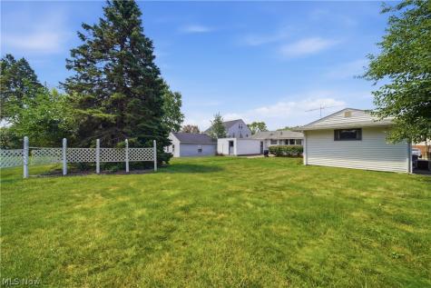 3304 Beverly Avenue NE Canton OH 44714