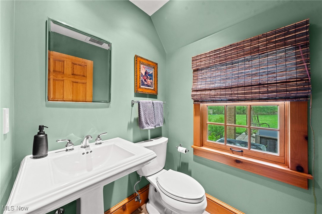 15157 Hemlock Point Road Chagrin Falls OH 44022