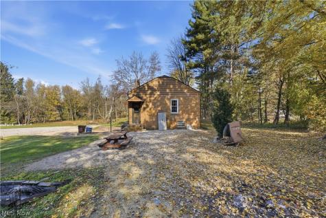 930 W Comet Road Clinton OH 44216