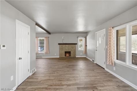930 W Comet Road Clinton OH 44216