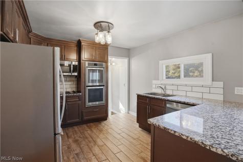 930 W Comet Road Clinton OH 44216