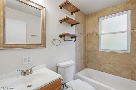 930 W Comet Road Clinton OH 44216
