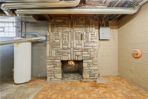 930 W Comet Road Clinton OH 44216