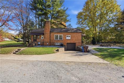 930 W Comet Road Clinton OH 44216