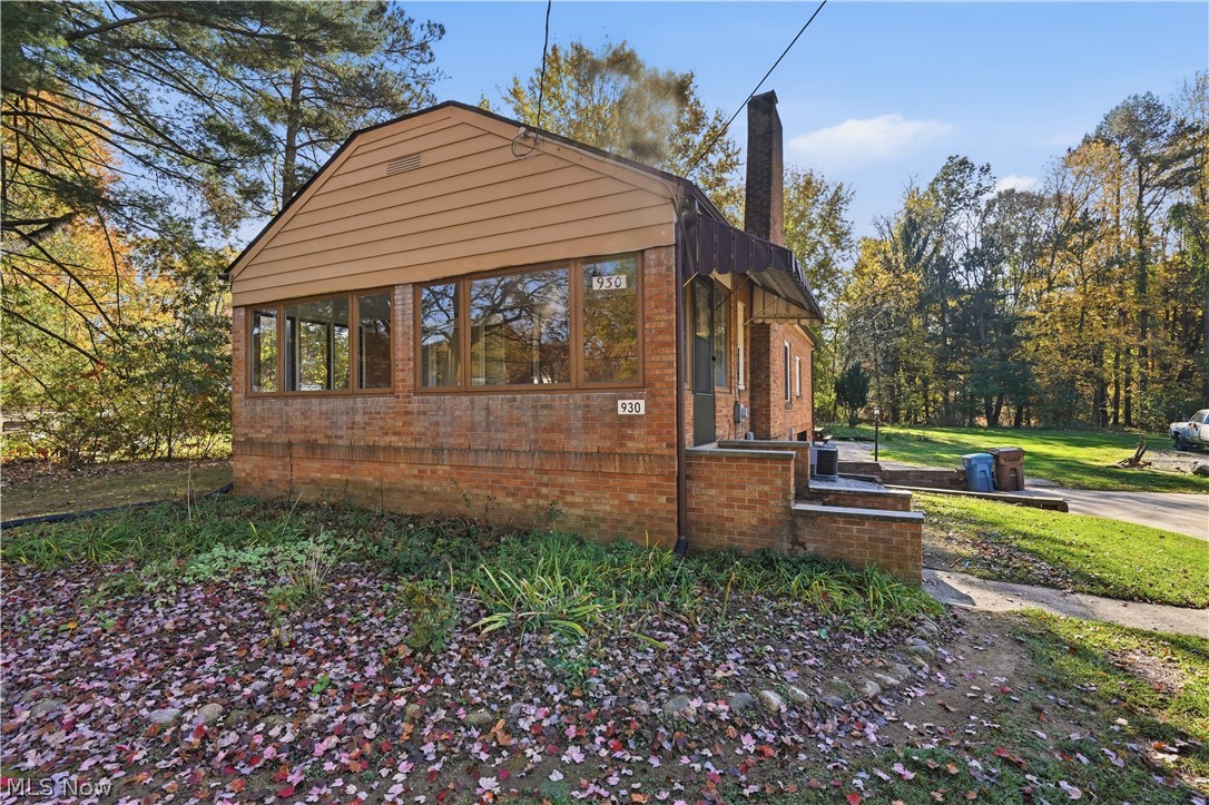 930 W Comet Road Clinton OH 44216