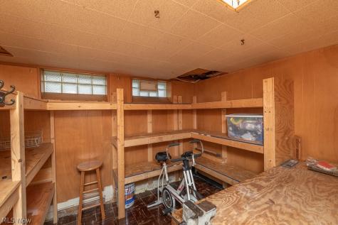 8812 Beech Avenue Brooklyn OH 44144