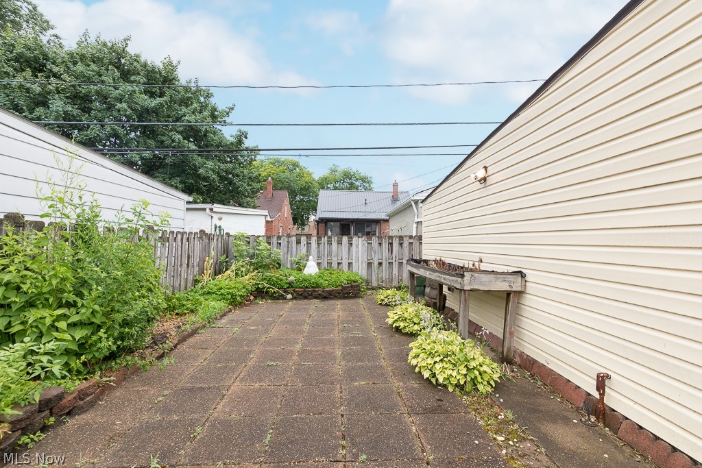 8812 Beech Avenue Brooklyn OH 44144