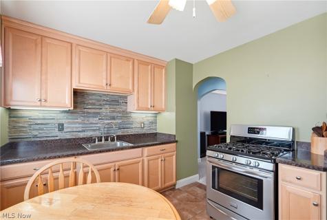 5180 Haverford Drive Lyndhurst OH 44124