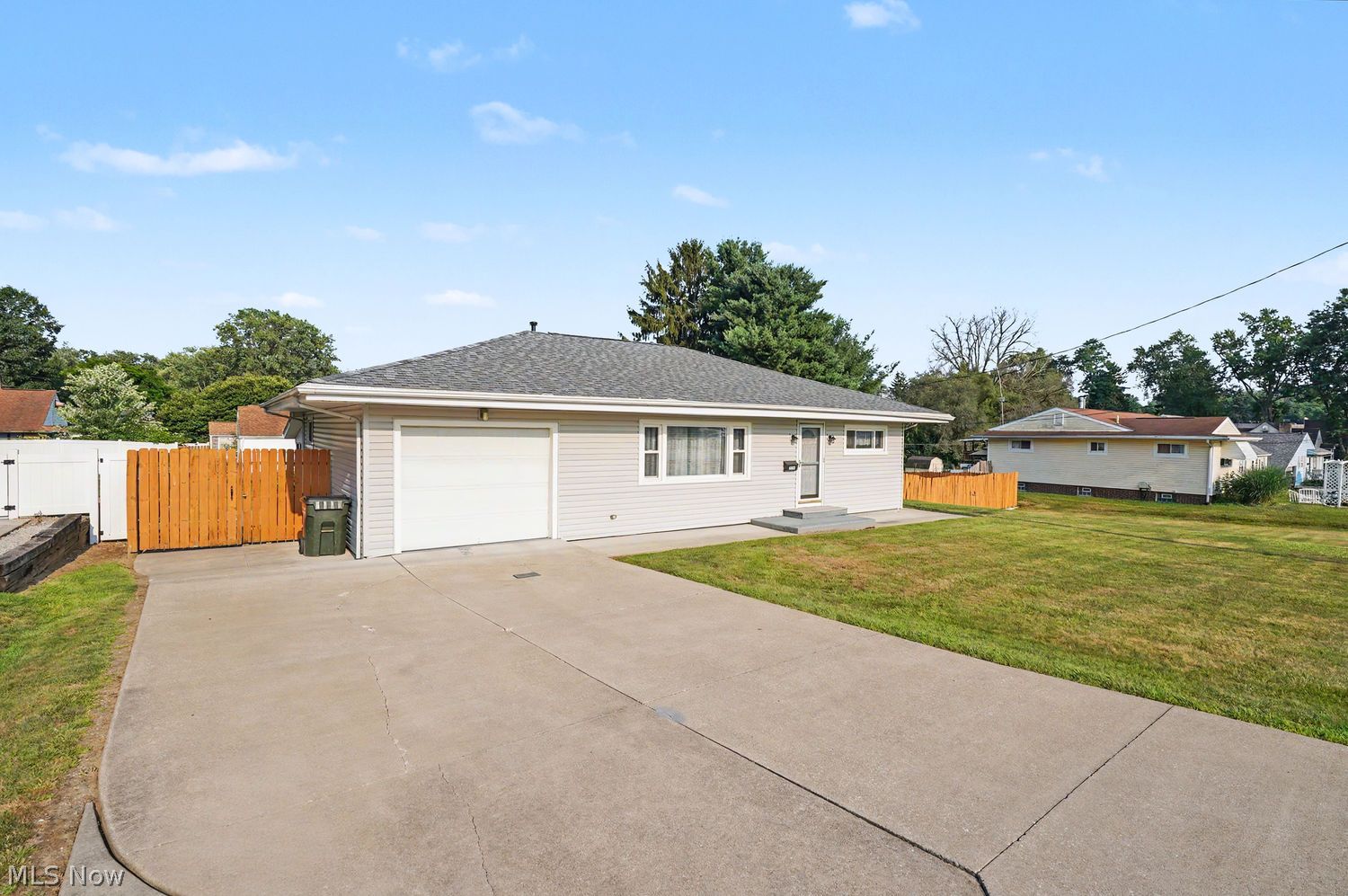 238 Roxbury Avenue NW Massillon OH 44646