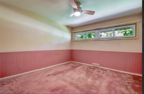 6680 Glenella Drive Seven Hills OH 44131