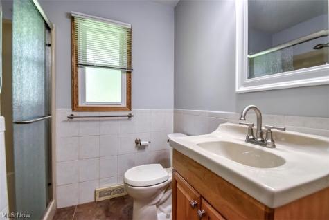 6680 Glenella Drive Seven Hills OH 44131