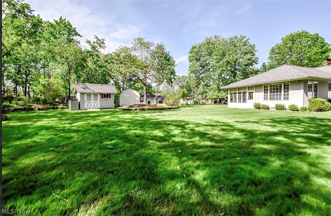 6680 Glenella Drive Seven Hills OH 44131