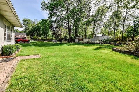 6680 Glenella Drive Seven Hills OH 44131