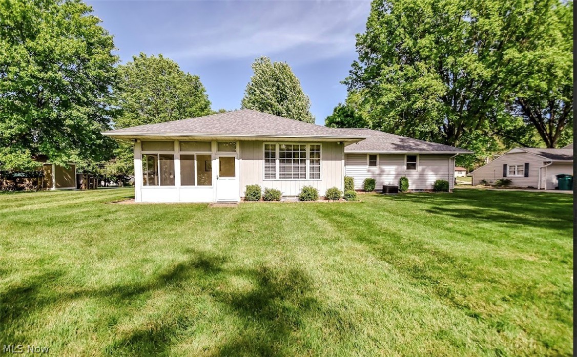 6680 Glenella Drive Seven Hills OH 44131