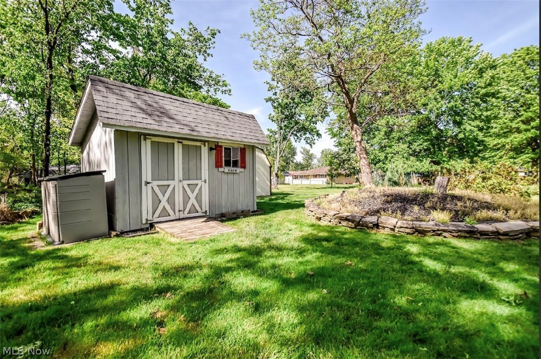 6680 Glenella Drive Seven Hills OH 44131
