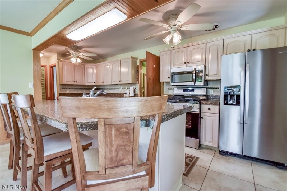 6680 Glenella Drive Seven Hills OH 44131