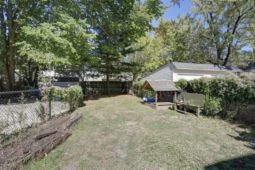 17816 Sedalia Avenue Cleveland OH 44135