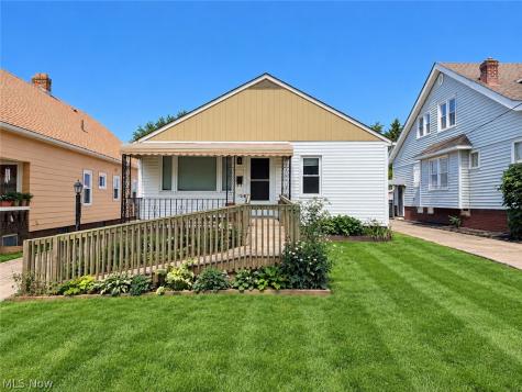 8305 Vineyard Avenue Cleveland OH 44105