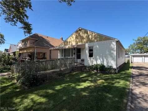 8305 Vineyard Avenue Cleveland OH 44105