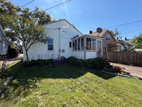8305 Vineyard Avenue Cleveland OH 44105