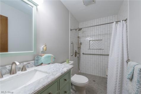 782 Pasadena Avenue Sheffield Lake OH 44054