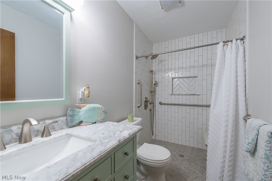 782 Pasadena Avenue Sheffield Lake OH 44054
