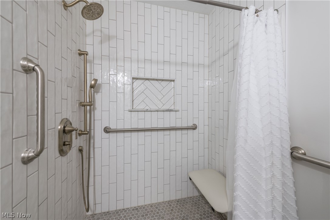782 Pasadena Avenue Sheffield Lake OH 44054