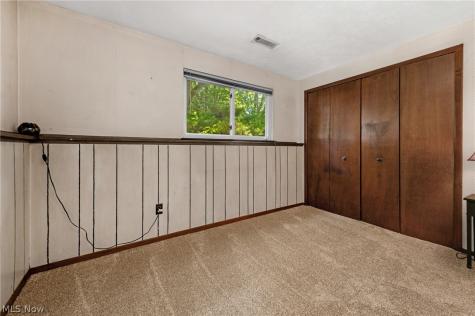 782 Pasadena Avenue Sheffield Lake OH 44054
