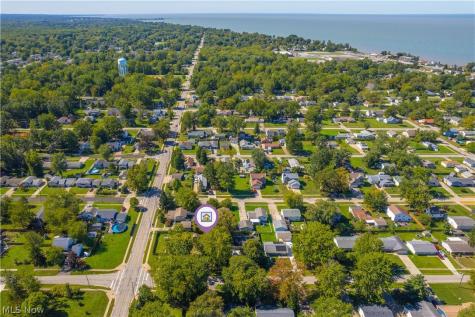 782 Pasadena Avenue Sheffield Lake OH 44054