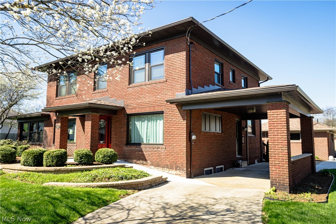 121 Wilson Avenue Waynesburg OH 44688