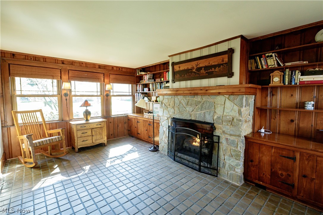 121 Wilson Avenue Waynesburg OH 44688